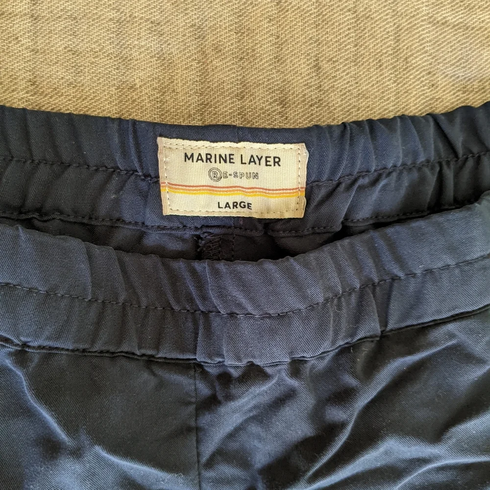 Marine Layer Allison Navy pant, size large - Picture 4 of 10